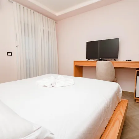 Hotel Paloka Collection