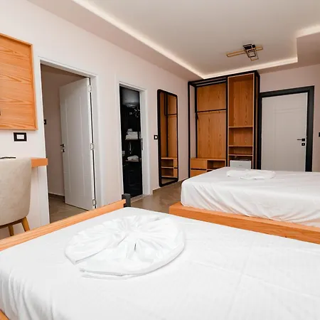 Paloka Collection Hotel *