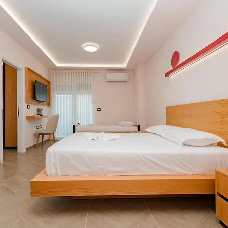 Отель Paloka Collection *