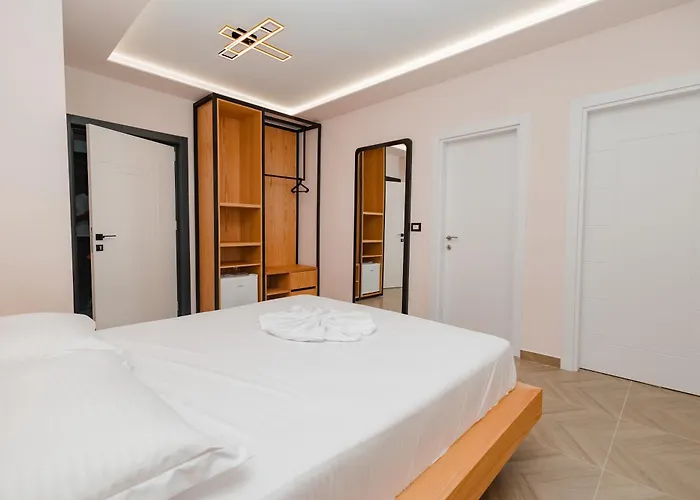 Paloka Collection * Shëngjin